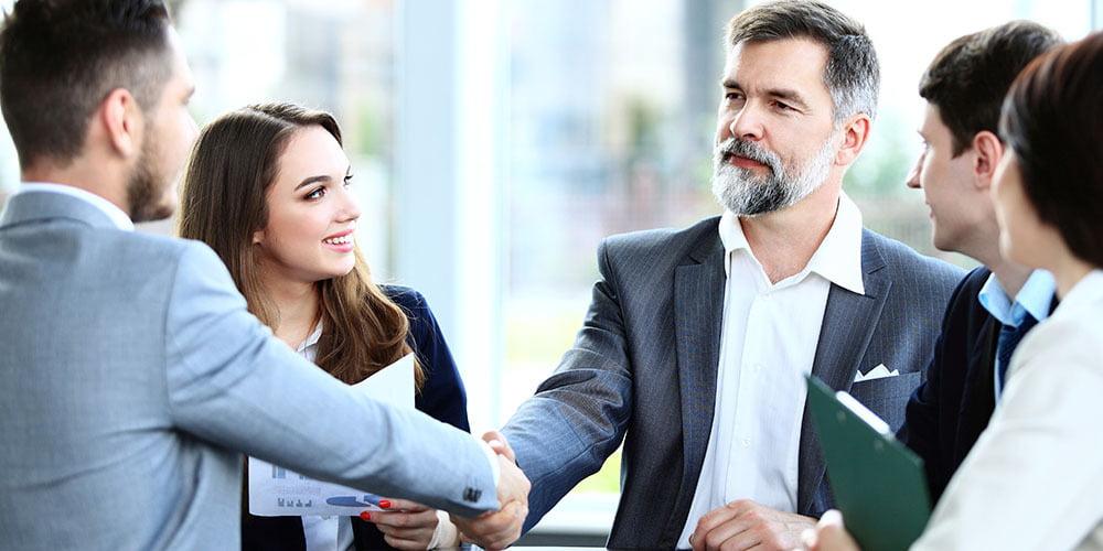 Convierte interesados en clientes sin presionar, guiándolos con sutileza